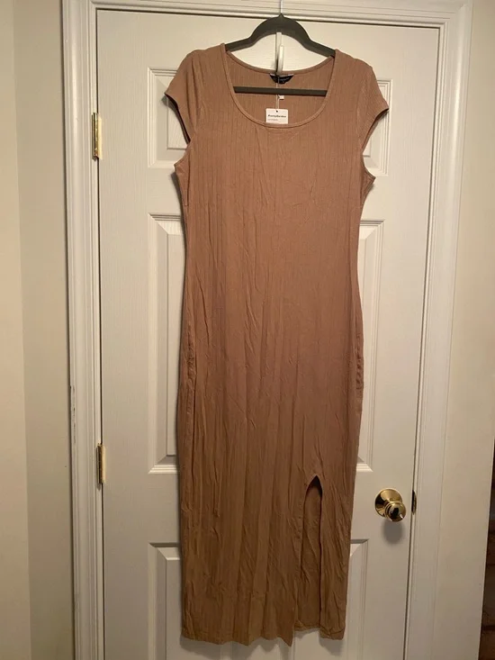Pretty Garden Everyday Scoop Neck Maxi Dress in Tan…size XL - Picture 1 of 5